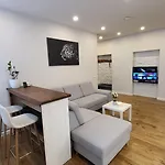 Peace Bear Residence, Free Parking, Free Wifi, Self Check-in Apartamento Riga