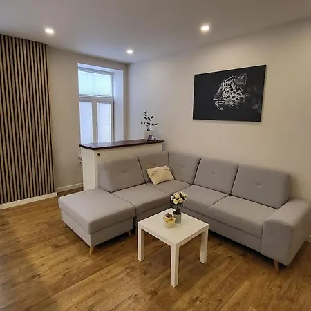 Peace Bear Residence, Free Parking, Free Wifi, Self Check-in *