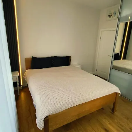 Peace Bear Residence, Free Parking, Free Wifi, Self Check-in Daire Riga