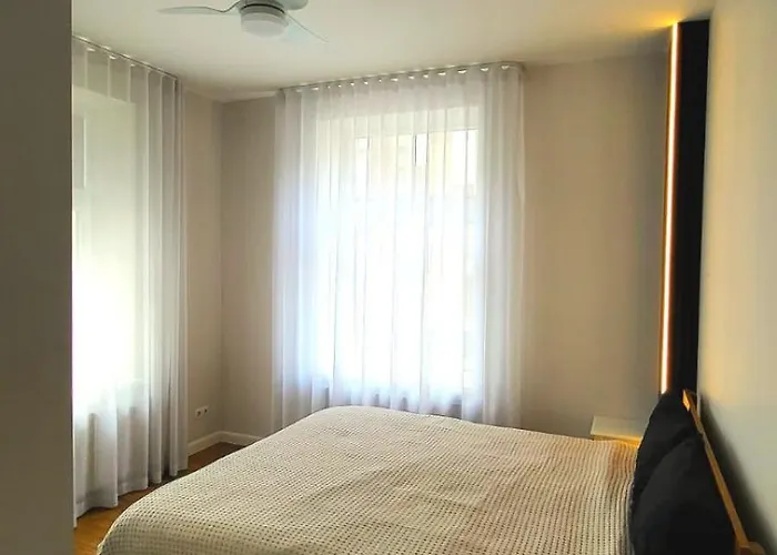 Peace Bear Residence, Free Parking, Free Wifi, Self Check-in *