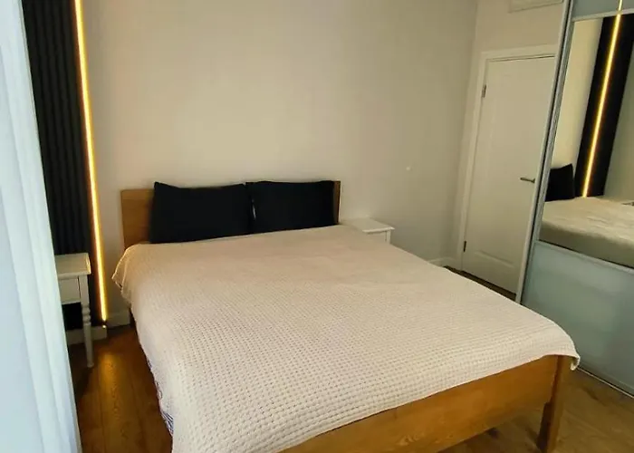 Peace Bear Residence, Free Parking, Free Wifi, Self Check-in Apartment Riga