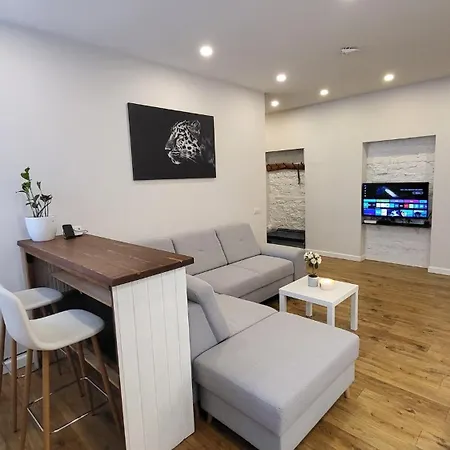 Peace Bear Residence, Free Parking, Free Wifi, Self Check-in Appartement Riga